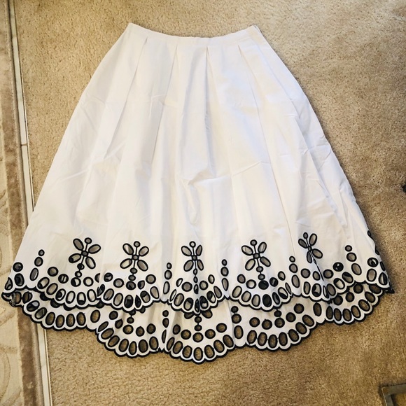 Moulinette Souers white eyelet skirt NWOT size 2 - Picture 5 of 8